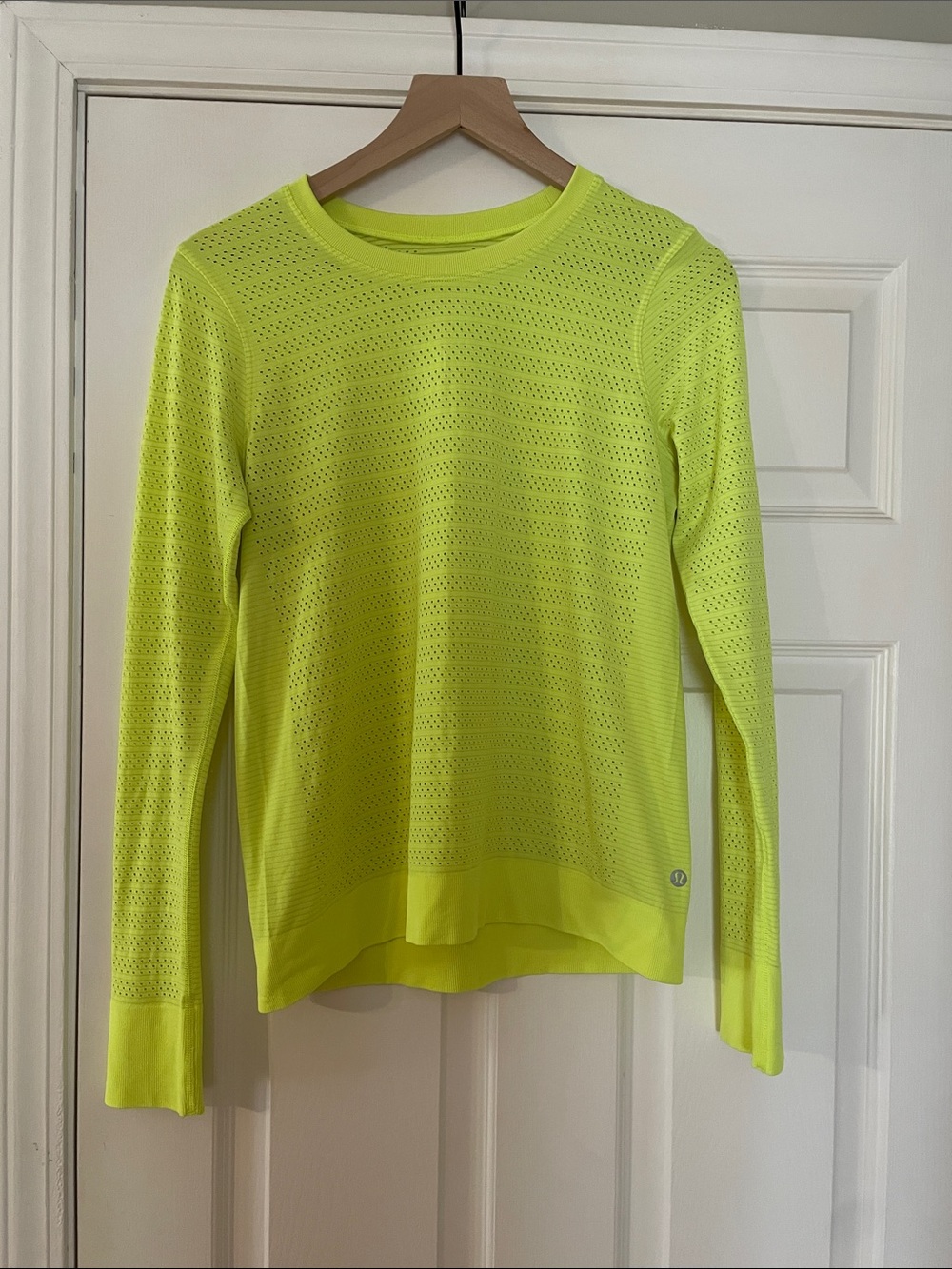 Lululemon Swiftly Breeze By long sleeve size 8